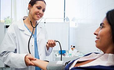 Doctor performing Executive Health Checkup